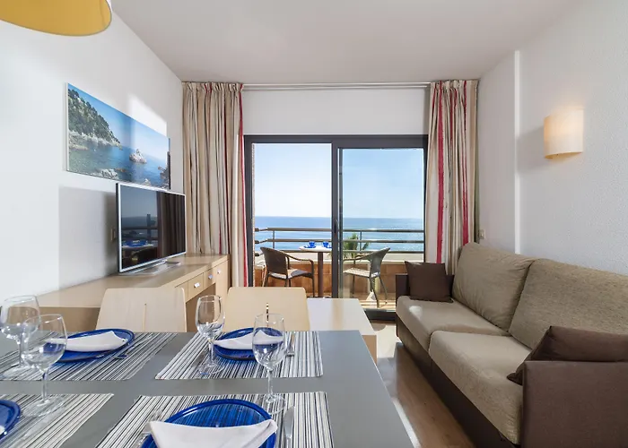 Almirall Appartement *