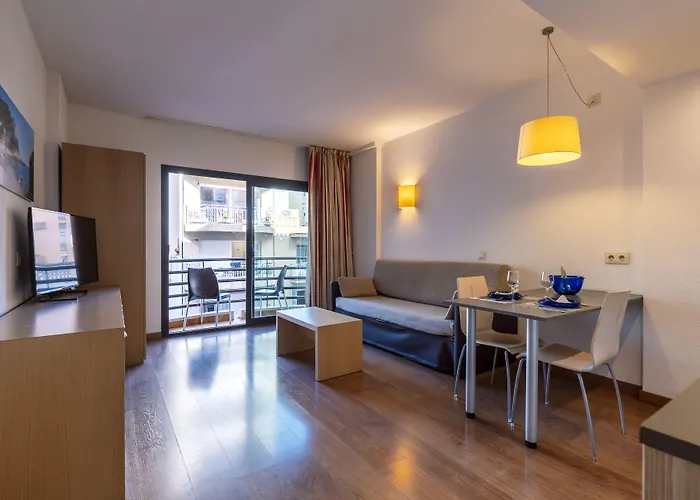Almirall * Lloret de Mar